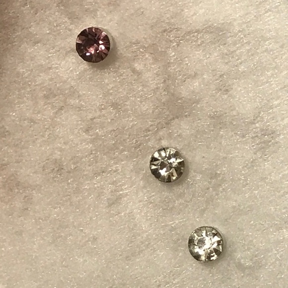 MAGNETIC Gem Earrings: Wear 1 or 5 w/o Piercings!! - Picture 15 of 16
